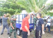 Prajurit Kodam XIII/Merdeka Kembali Bersihkan Pesisir Pantai Karangria