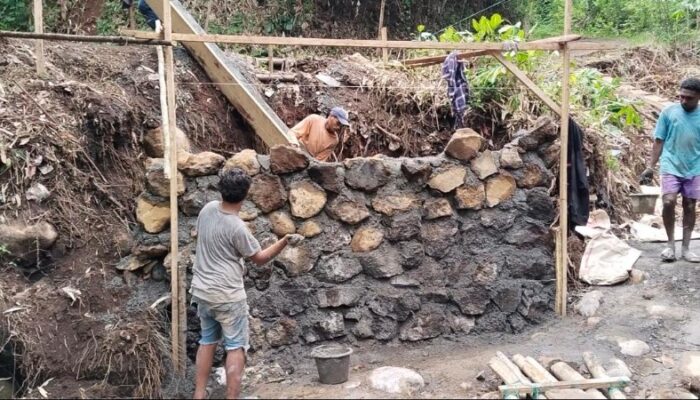 Koramil 11 Ratahan Pacu Progres Pembangunan Jembatan