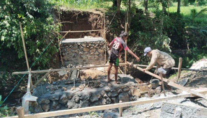 Pembangunan Jembatan di Ratahan Timur Capai 52,70 Persen