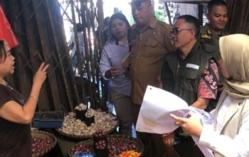 Senator Stefanus Liow Temukan Penyaluran Minyak Subsidi Melenceng di Pasar Tondano