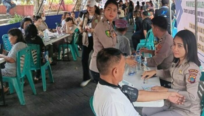 Polda Sulut Gelar Layanan Kesehatan Gratis di TKB Manado saat May Day