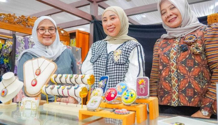 Persit PD Merdeka Promosikan Dewi Bordir dan Sulam Benang “Hai Setala” di Jakarta
