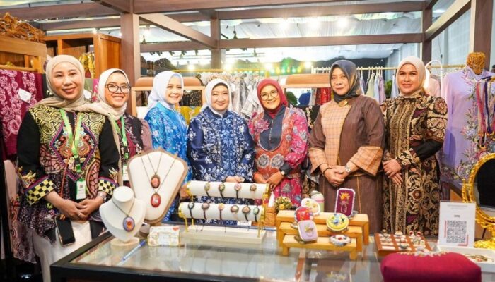 Ajang Persit Bisa 2, Ny Lely Mirza Ajak Anggota Terus Berinovasi