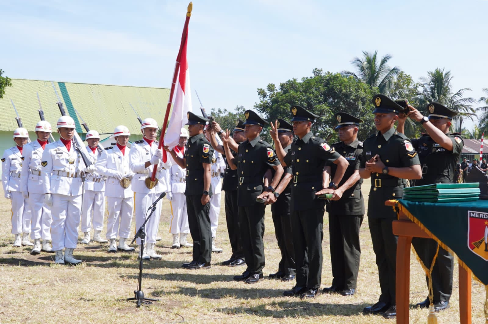 Pangdam XIII/Merdeka Mayjen TNI Mirza Agus menutup Pendidikan Pertama Bintara TNI AD Gelombang II Tahun Anggaran 2026 di Amurang.