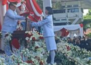 Gubernur Sulawesi Utara Yulius Selvanus memimpin upacara HUT ke-81 RI di Kantor Gubernur Sulut dan mengajak masyarakat melanjutkan perjuangan melalui pembangunan serta pariwisata.