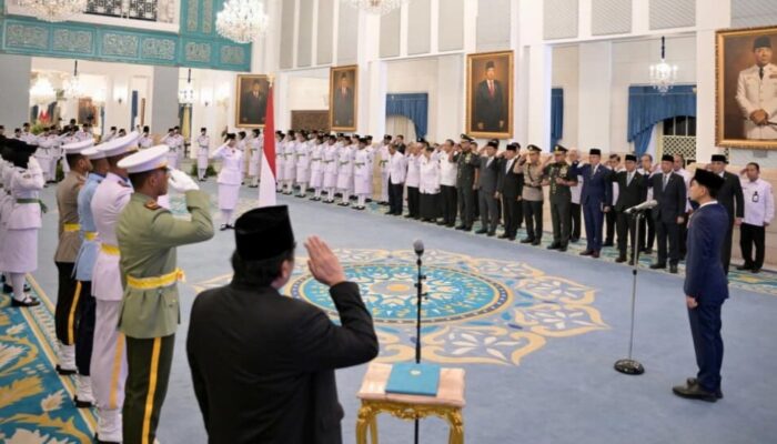 Wapres Gibran Kukuhkan 76 Paskibraka Nasional, Siap Kibarkan Merah Putih di HUT ke-81 RI