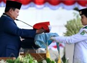 Bendera Merah Putih dikibarkan di Istana Merdeka dalam upacara HUT ke-81 Kemerdekaan Republik Indonesia.