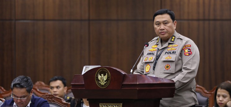 Sidang Mahkamah Konstitusi membahas perbedaan pandangan Polri dan KPK terkait kewenangan penghitungan kerugian keuangan negara.