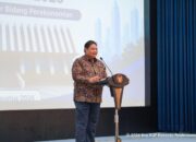Menteri Koordinator Bidang Perekonomian Airlangga Hartarto mendorong UMKM memanfaatkan Program Magang Nasional 2026 untuk mendapatkan tambahan tenaga kerja.